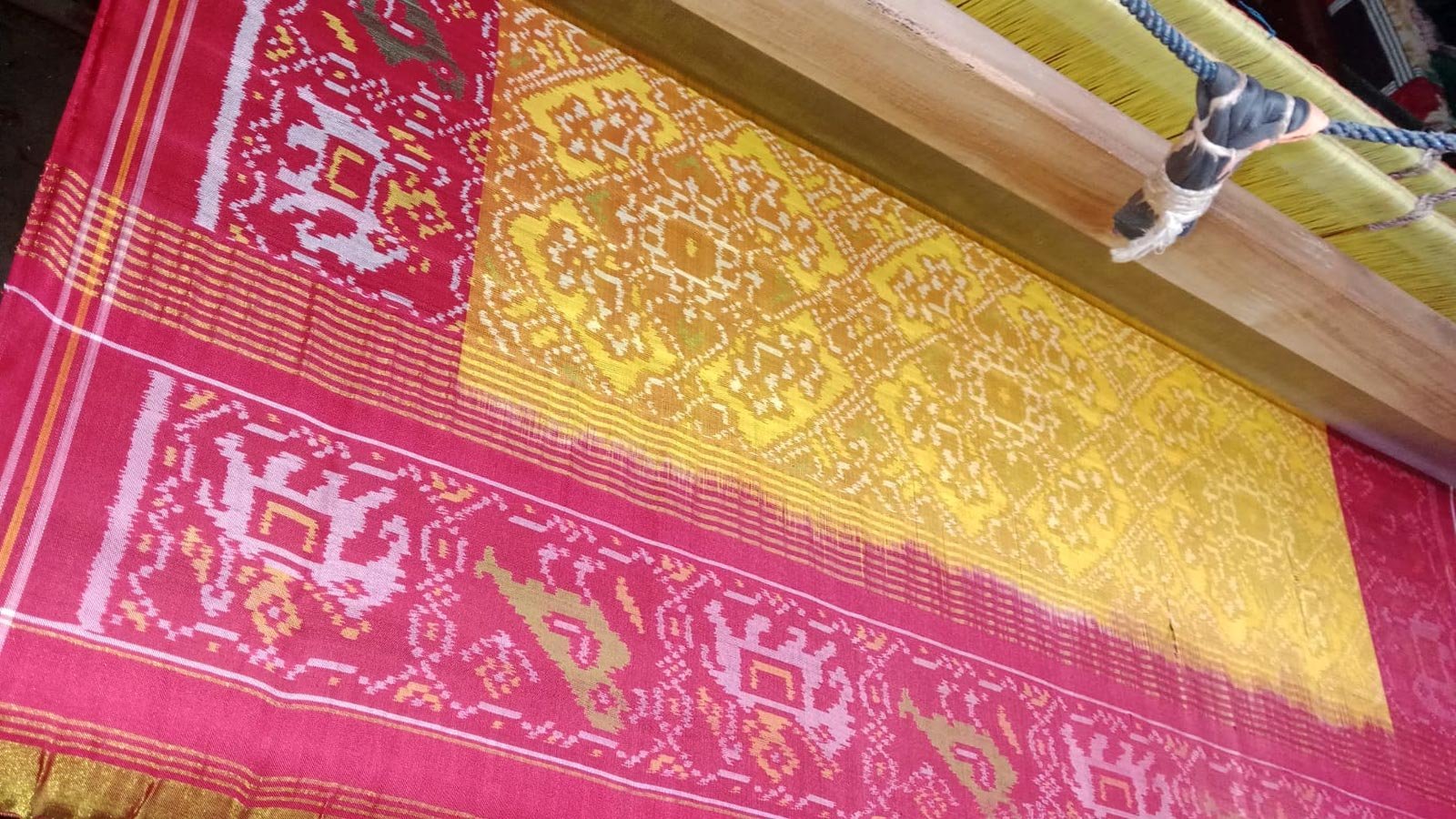 Patan-patola-dupatta at Shilphaat.com